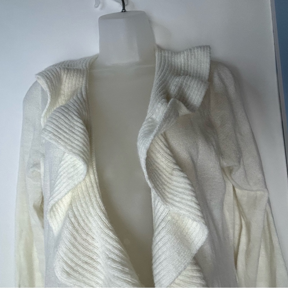 Allison Brittney White Ruffled Open Cardigan Sweater Medium - Picture 3 of 14